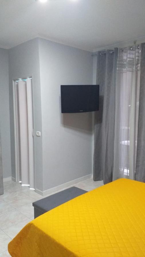 B&B Rusinella Napoli Bagian luar foto