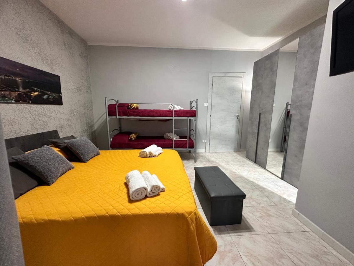 B&B Rusinella Napoli Bagian luar foto